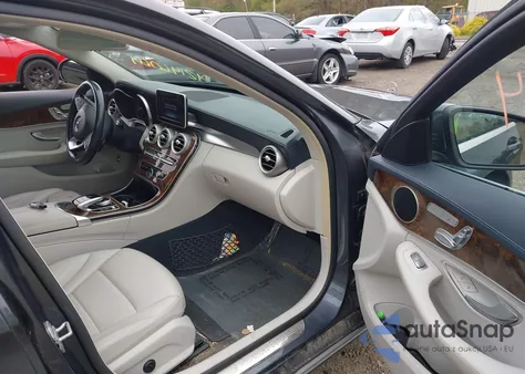 2015 Mercedes-Benz C 300 4Matic/Luxury 4Matic/Sport 4Matic from USA, damaged, VIN 55SWF4KB4FU016712